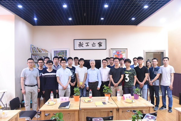 1526518160115875.jpg 1.合影1.JPG